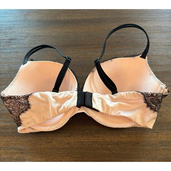 Victoria's Secret Bery Sexy Underwire Lined Push Up Bra 36D - Picture 2 of 5